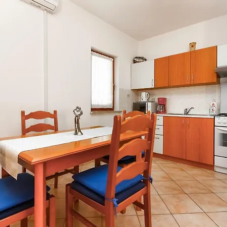 Apartment Elda *